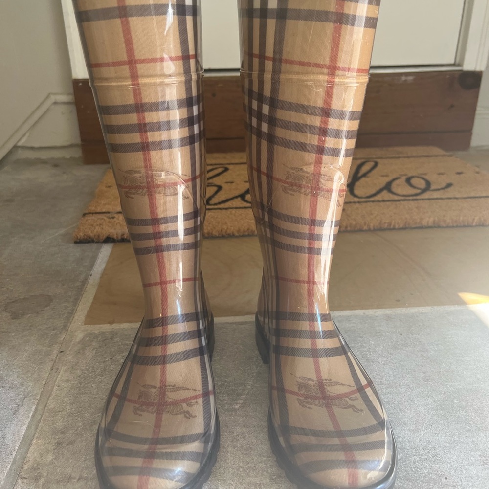 COPY - Burberry Rain boots